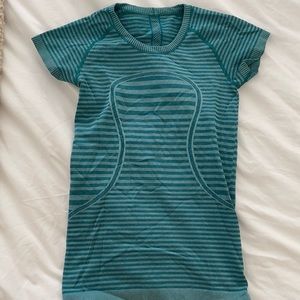Lululemon shirt